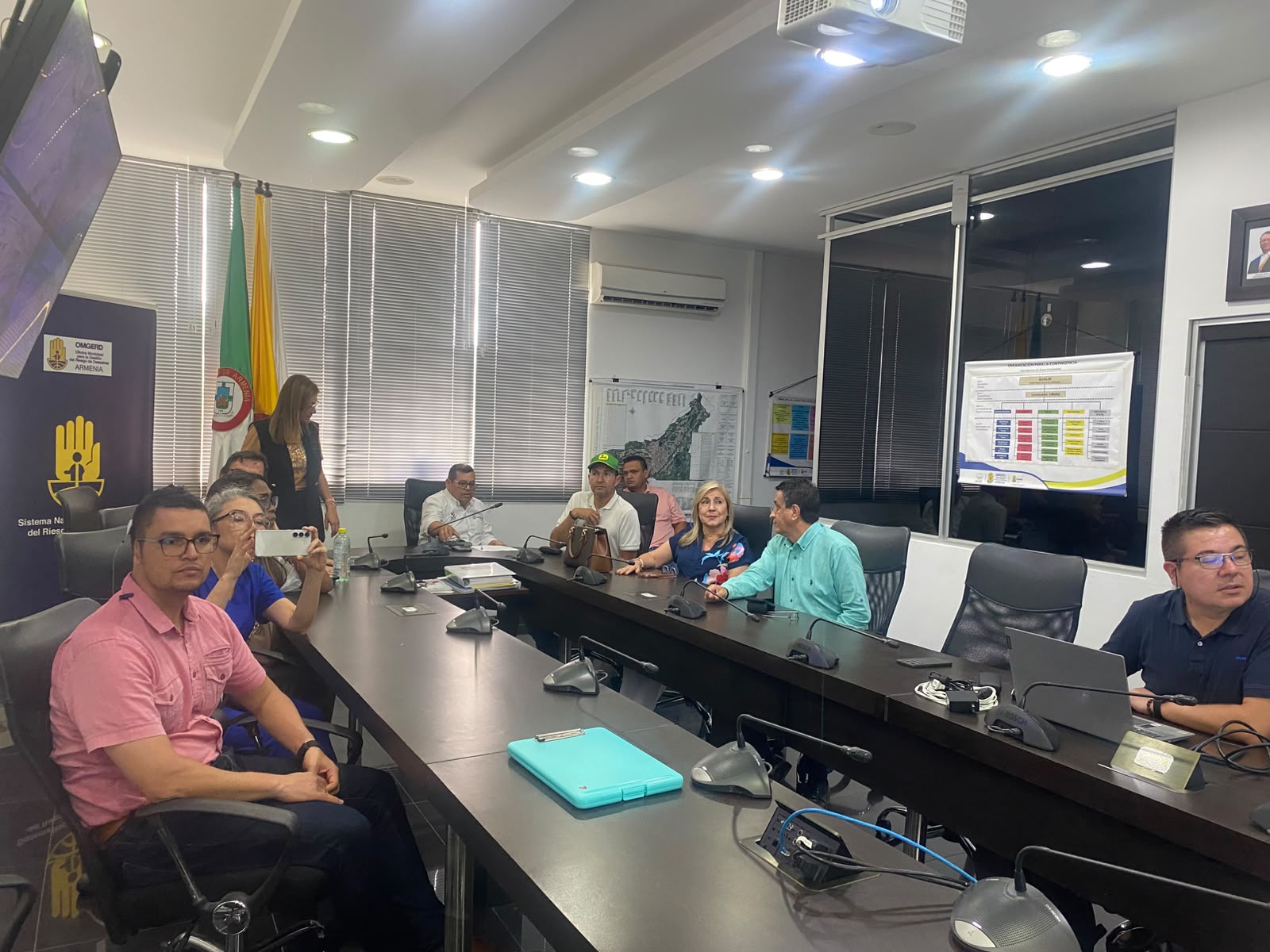 Socialización de la Fase 4 del PMT en la Sala de Crisis con directivos de Nueva EPS e IDIME 3